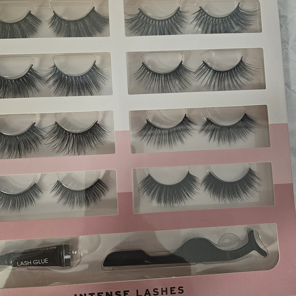 New, Intense Lashes Set Kit 8 pieces